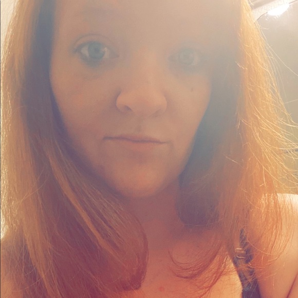 Meet your Posher, Alexis - Picture 1 of 1